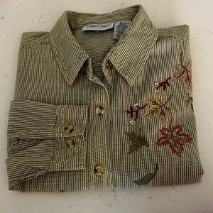 Vintage Cabin Creek Embroidered Fall Leaves Green Checkered Button Down Shirt